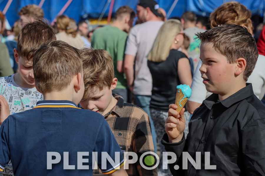 Publiek    Bezoekers (71)